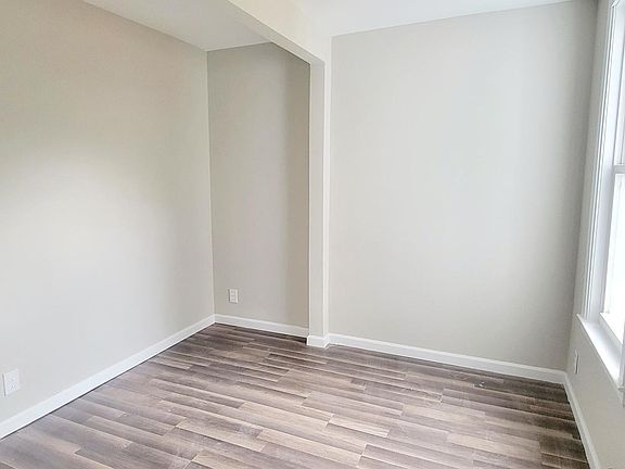 2nd image of 3 Dale Pl Unit 2