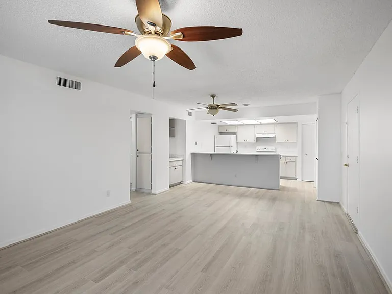 1920 W Lindner Ave #234 — Photo 1