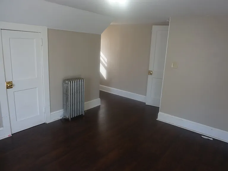 2114 E Landis Ave #9 — Photo 6