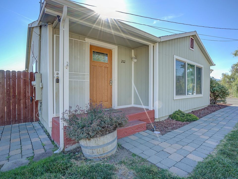 202 S Fairchild St, Yreka, CA 96097 Zillow