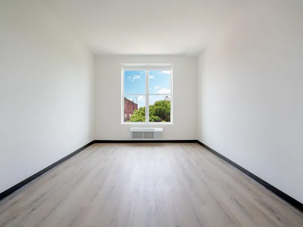 857 Bergen Avenue image 4 of 40