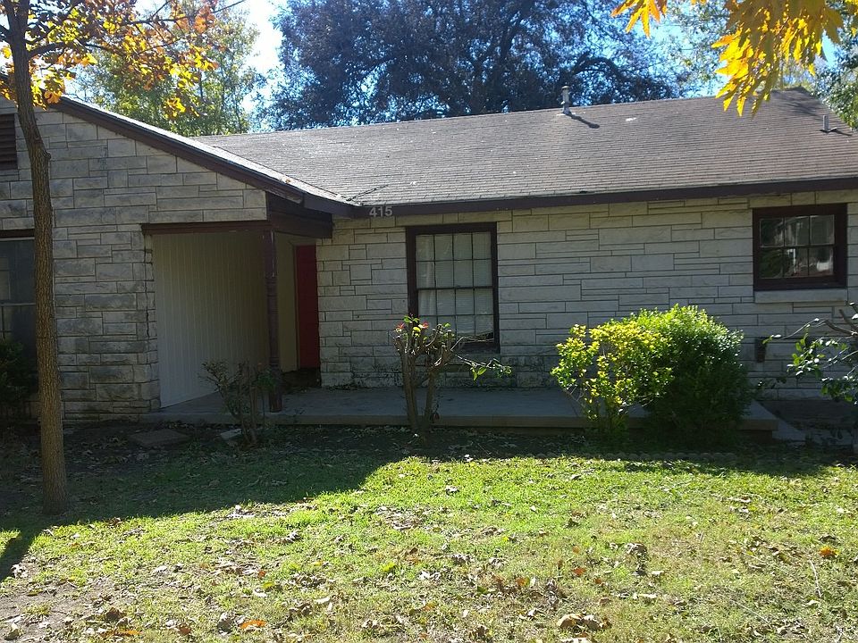 1st image of 415 E Lamar Dr