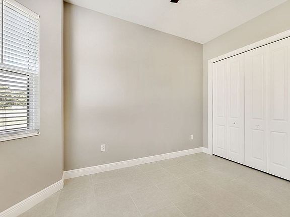4th image of 2917 River Run Way