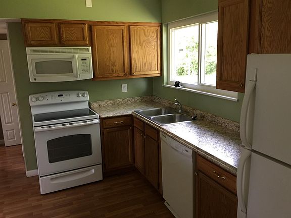 2nd image of 860 Halesworth Dr