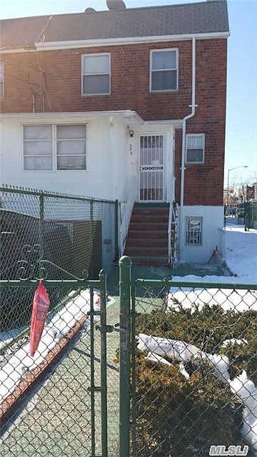 2nd image of 778 Hendrix St