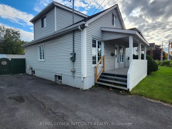 360 9th St W, Cornwall, ON K6J 3A7