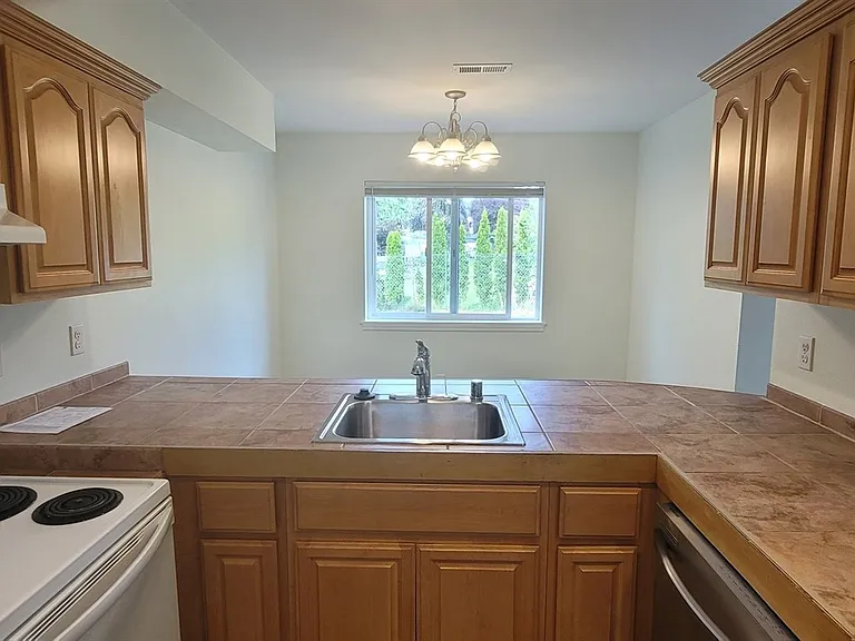 853 Garden Green Pl — Photo 2