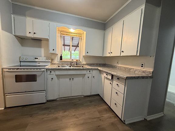 5th image of 1207 Forest Hill Ave