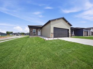 4880 Ridgewood Ln, Springfield, MO 65809