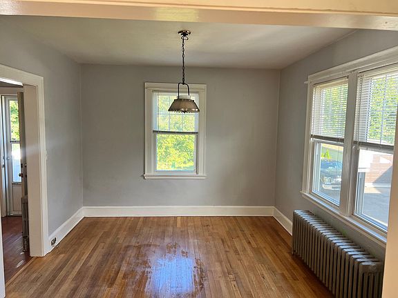 2nd image of 31 Chapin Ave
