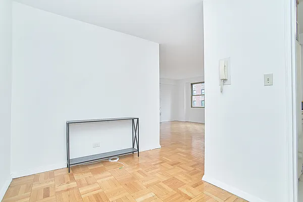 Rented by Living New York | media 5