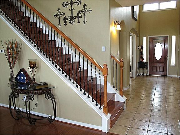 2nd image of 728 Almond Pointe