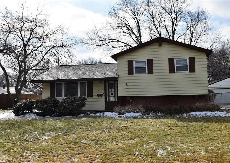 1st image of 24289 Fairlawn Dr