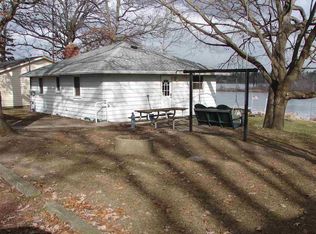 10454 N Grove Rd, Milford, IN 46542