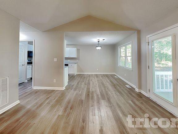 3rd image of 153 Cambridge Elm Dr