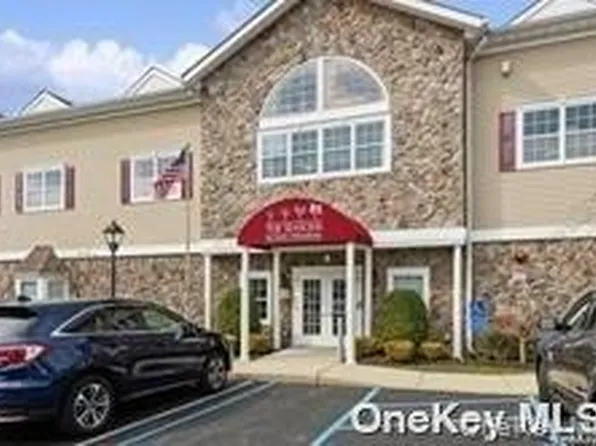 133 Spring Drive #133, East Meadow, NY 11554