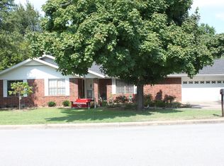 1403 Overo Cir, Springdale, AR 72762