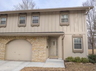 10253 W 96th Pl, Overland Park, KS 66212