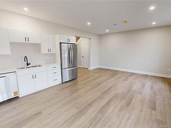 4th image of 46 Ocean Dr