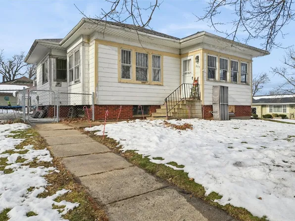 209 2nd Ave, Keystone, IA 52249