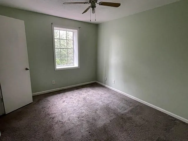 3882 Parklane Dr — Photo 7