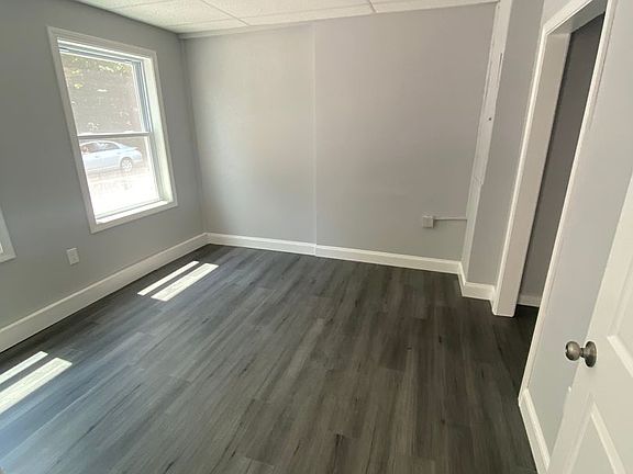 4th image of 102 E Hollis St #1F