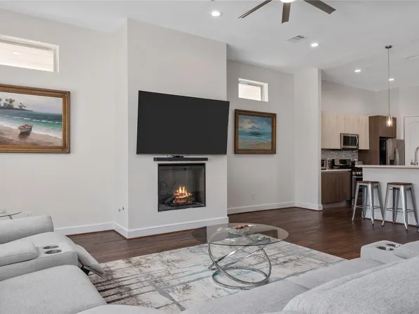 9406 Glenfield Ct, Houston, TX 77096