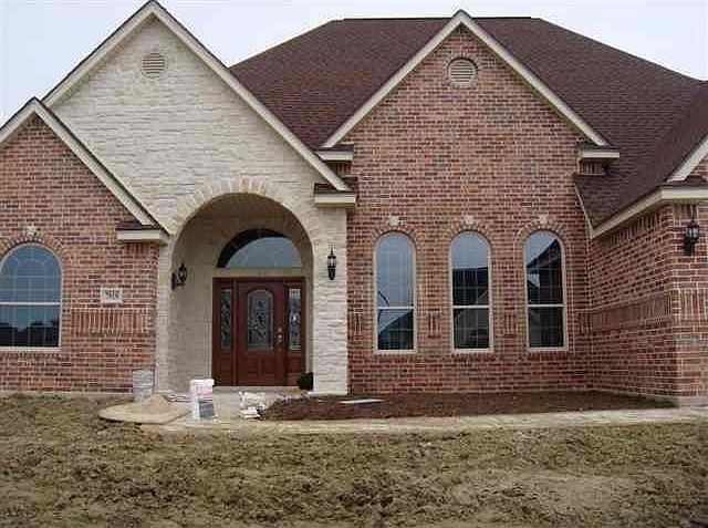 1st image of 7919 Oakmont Dr