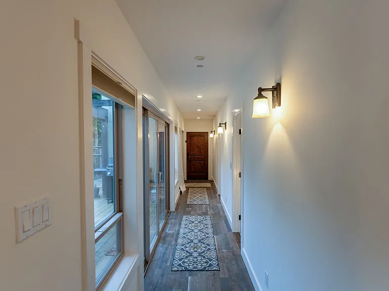 610 Forest Ave — Photo 31