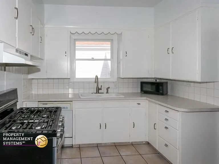 333 E Roosevelt Ave — Photo 2