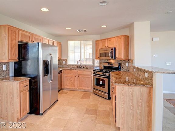 4th image of 6484 Albina Creek St