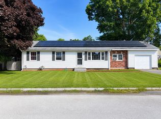3 Sioux Ave, Nashua, NH 03063