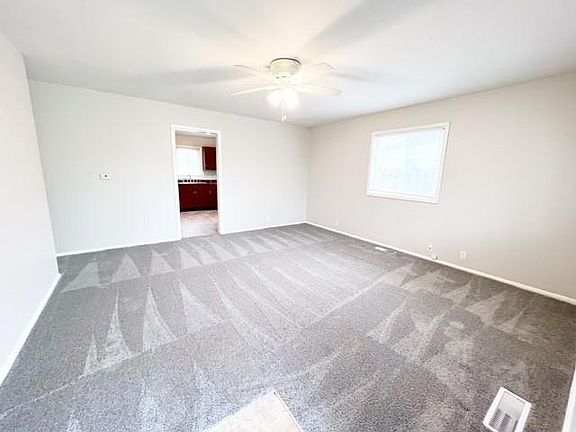 5th image of 3450 6th Ave E