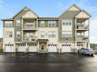 17168 SW Snowdale St #202, Beaverton, OR 97007
