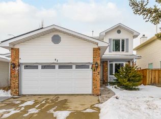 43 E Millrise Cres SW, Calgary, AB T2Y2H7