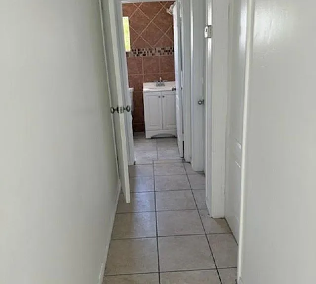 3670 Ocean View Blvd — Photo 4