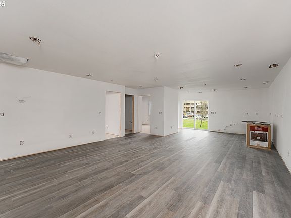 5th image of 248 SE Pitzer St