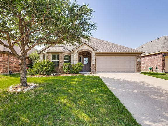 2nd image of 1212 Villa Paloma Blvd