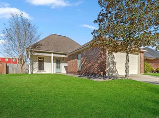 7373 Estelle Dr, Denham Springs, LA 70726