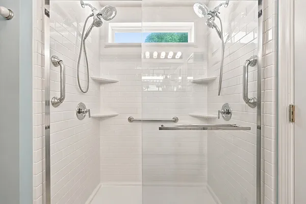 914 Bur Oak Ct — Photo 15