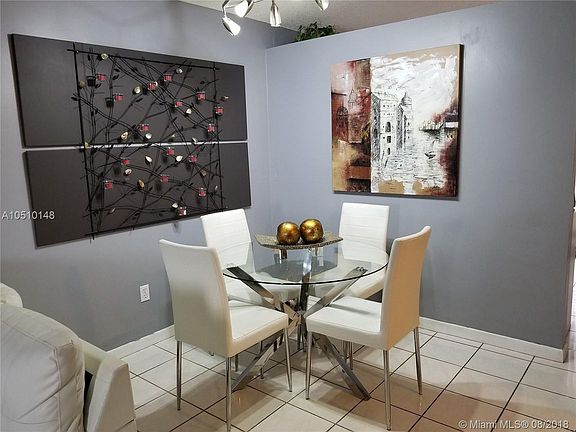 5th image of 2206 W 74th Pl #14C