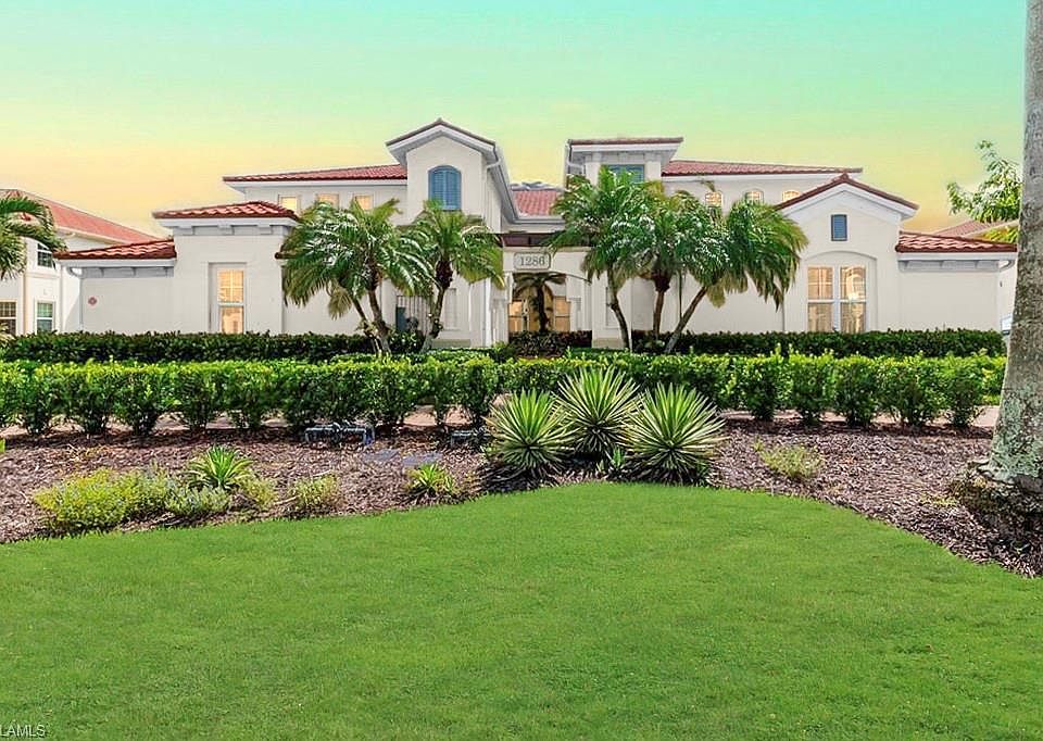 1st image of 1286 Rialto WAY #9-202