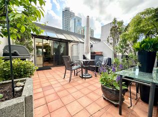 850 Burrard St #1006, Vancouver, BC V6Z 2J1