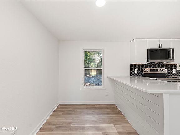 4th image of 119 Longhorn Drive