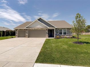 2316 Lakeview Dr, Lebanon, IN 46052
