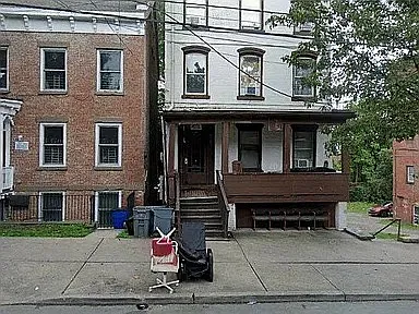 18 Dubois St #E Photo 1