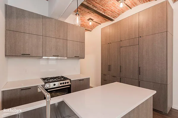 Rented by Sotheby's International Realty | media 19