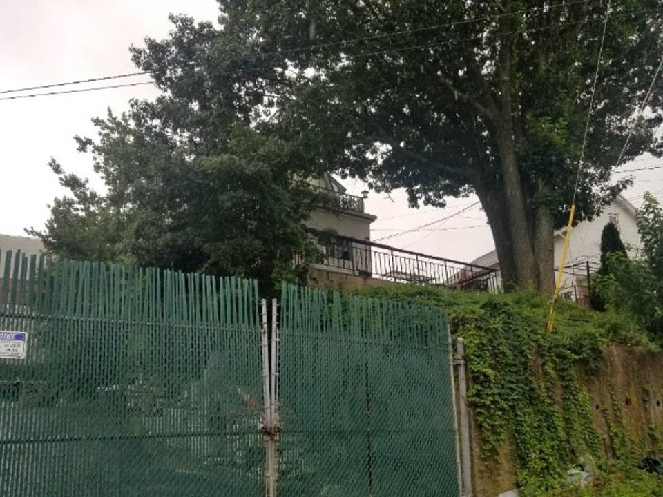 2nd image of 27 Plain Ave