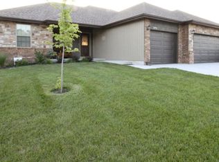 2076 S Thomas Dr, Ozark, MO 65721