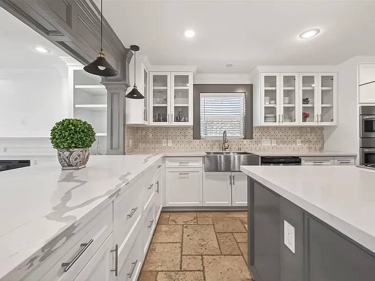10054 Cedardale Dr — Photo 12